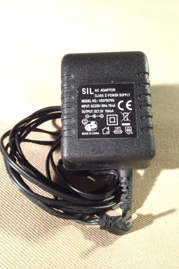 New SIL VD075070G DC 7.5V 700mA AC/DC ADAPTOR CLASS II POWER SUPPLY - Click Image to Close